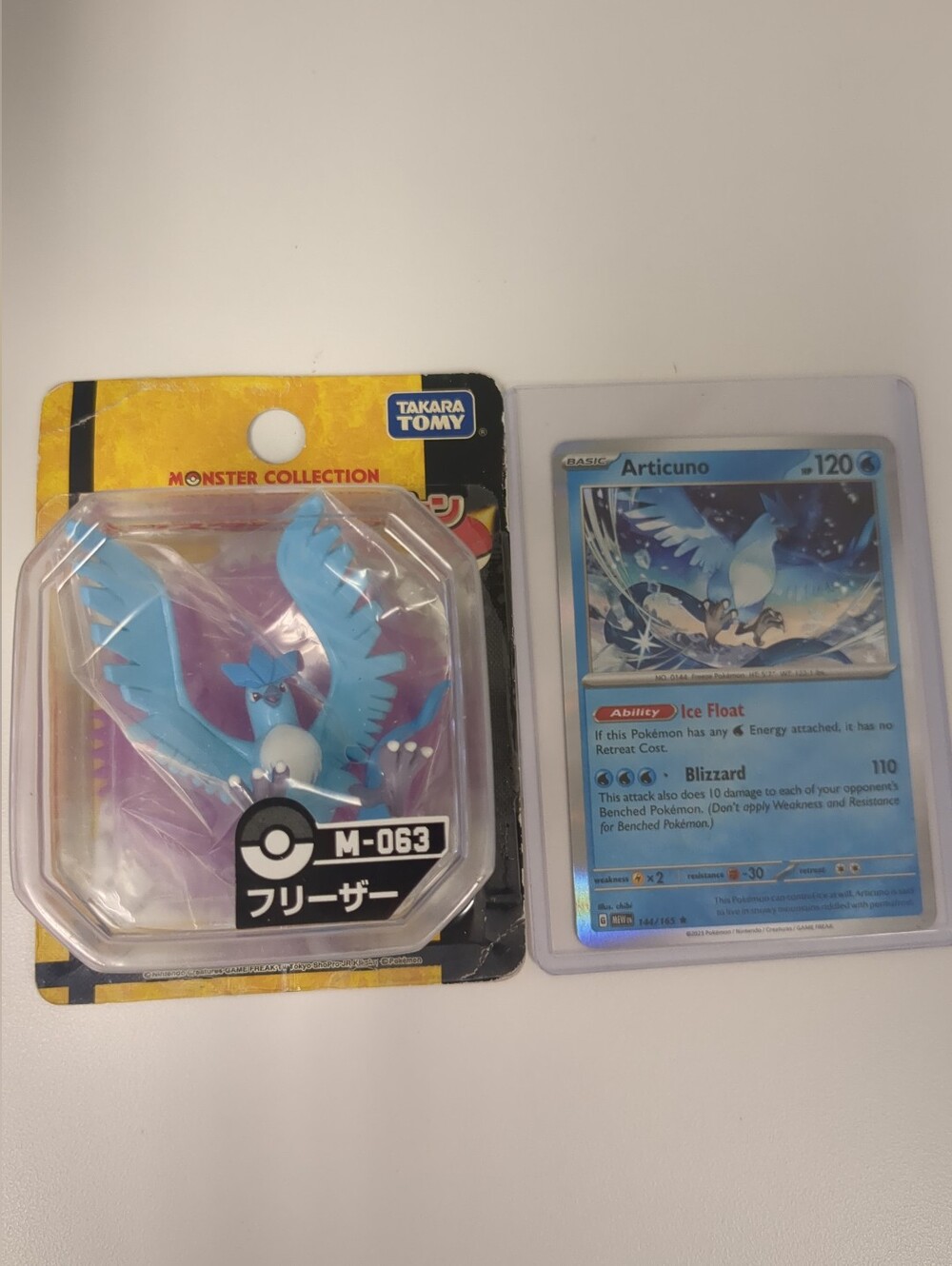 Takara Tomy Pokemon Monster Collection M-063 Articuno Figure New + Pokemon Card